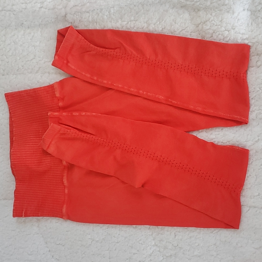 *pls read* Free People High Rise 7/8 Length Good Karma Leggings Red Apple